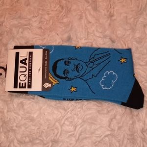 EQUAL MARTIN LUTHER KING JR UNISEX BLUE SOCKS